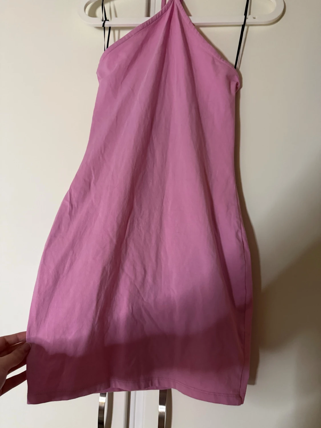 Rosa halterneck kortklänning - 1