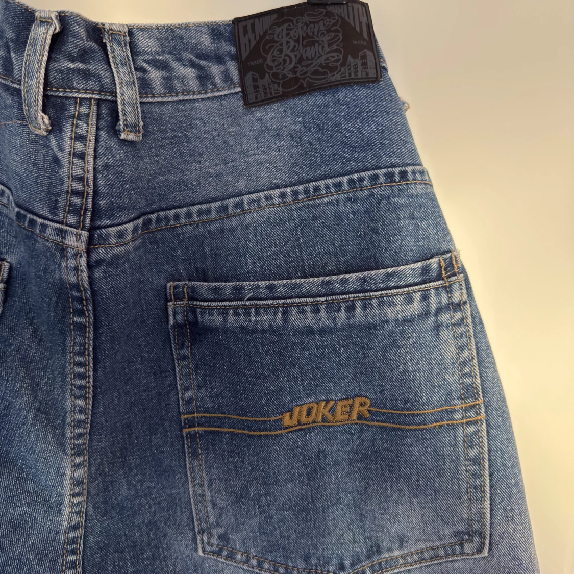 Blå jeansbyxor från Joker brand - 4