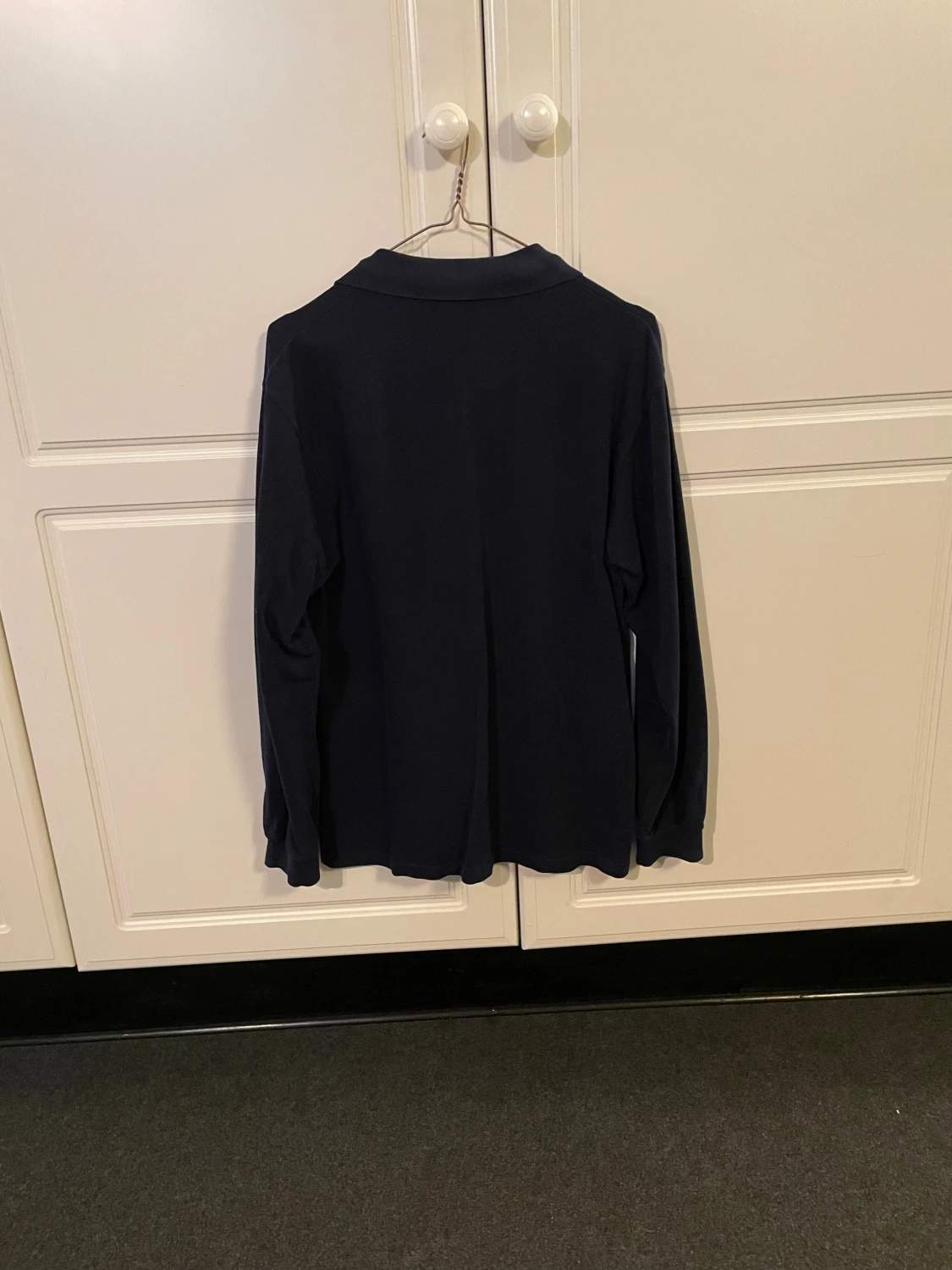 Mörkblå pikétröja - 1