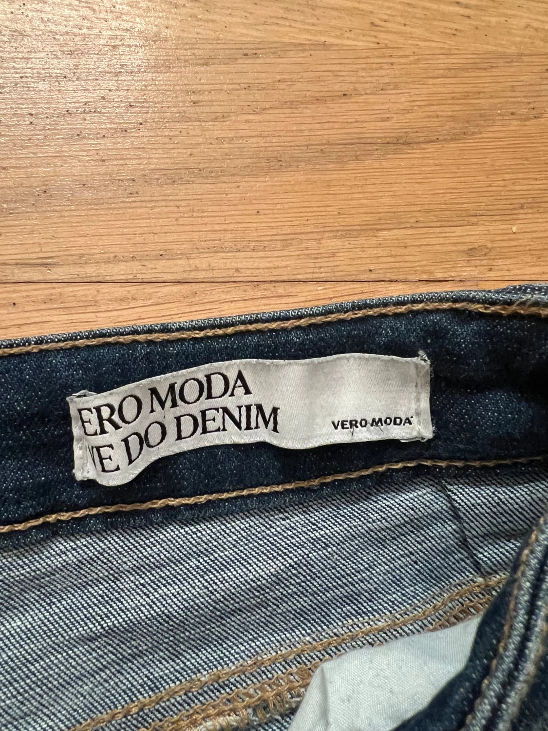 Blå bootcut jeans från Vero Moda - 2