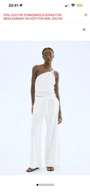 Vita vida linnebyxor med hög midja - Aldrig använda