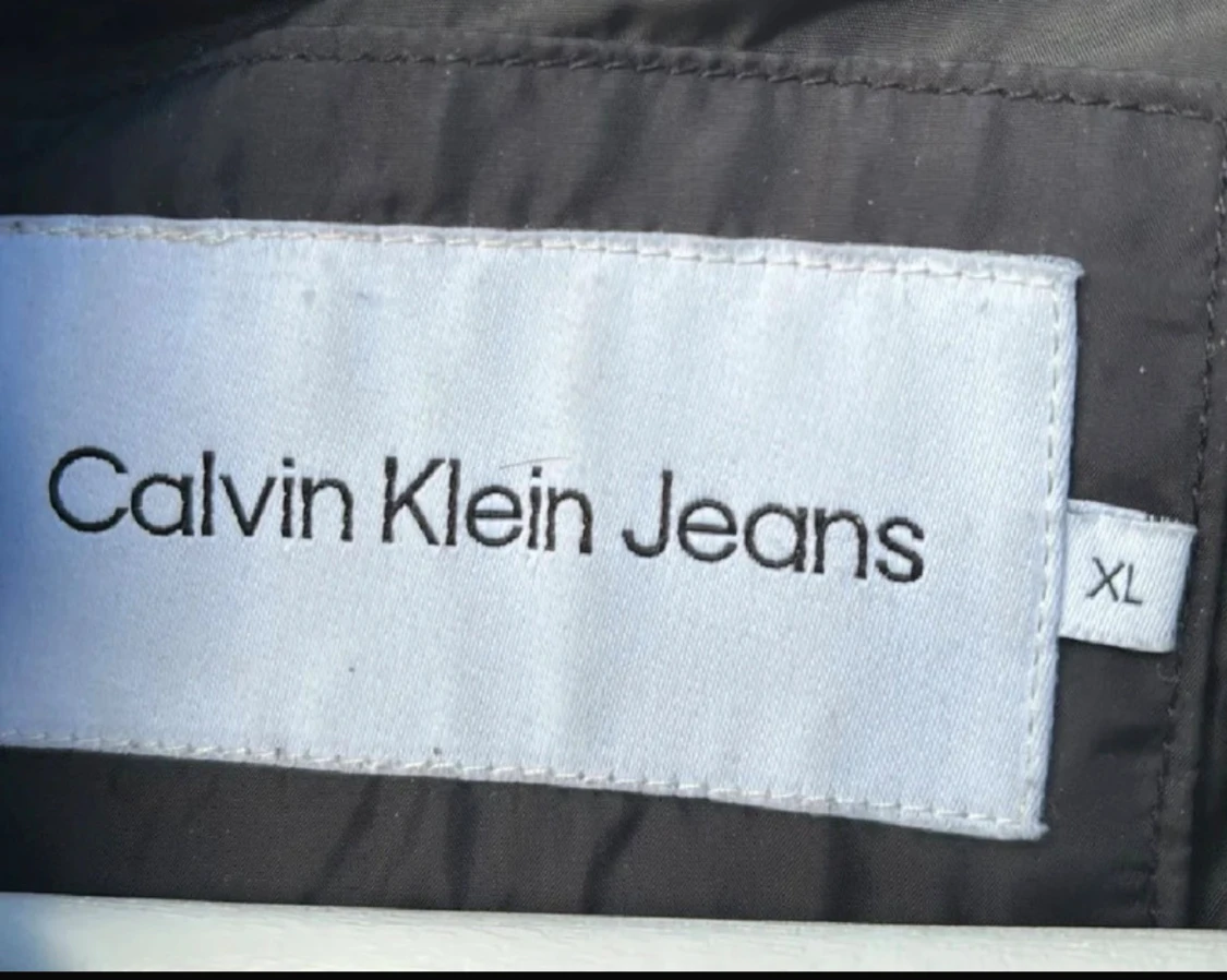 Svart pufferjacka Calvin Klein Jeans XL - 3