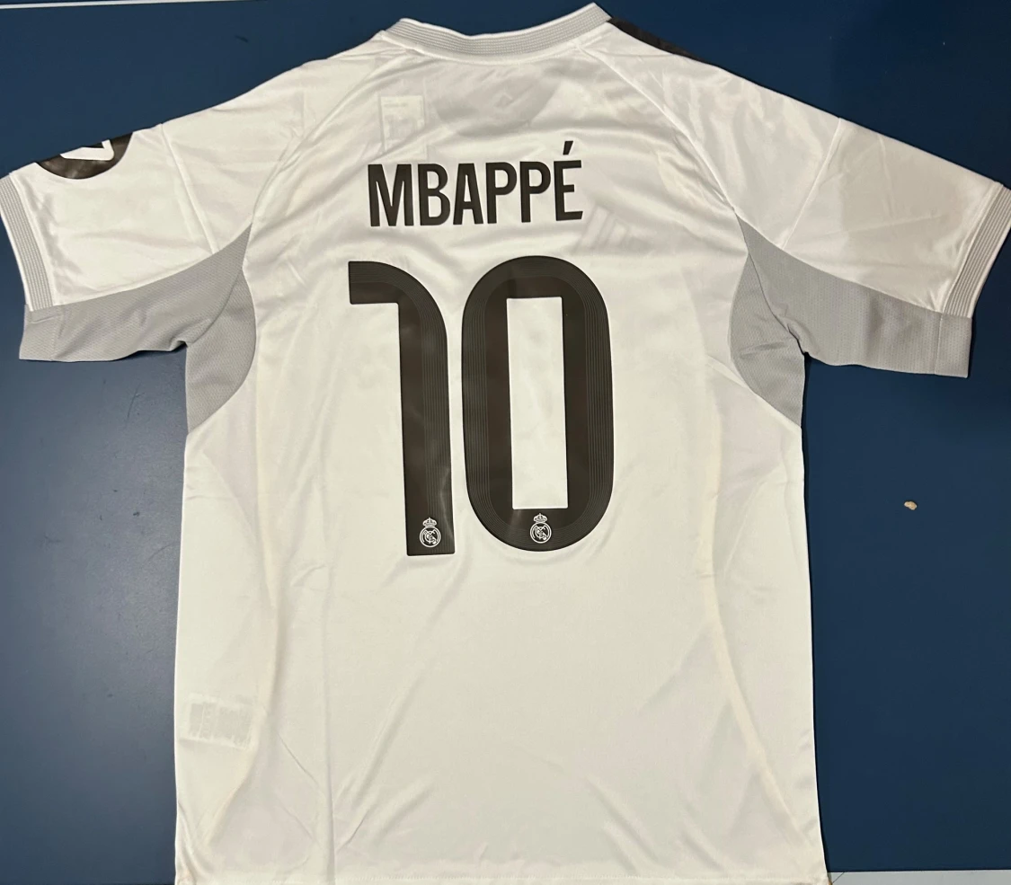 Mbappé Real Madrid Fotbollströja