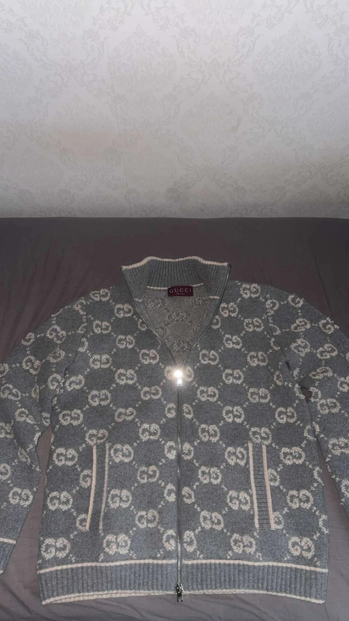 Grå cardigan jacka från Gucci