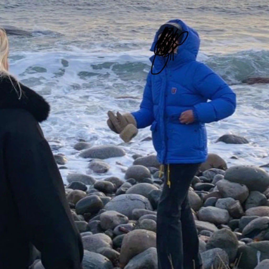 Blå dunjacka från Fjällräven - 1