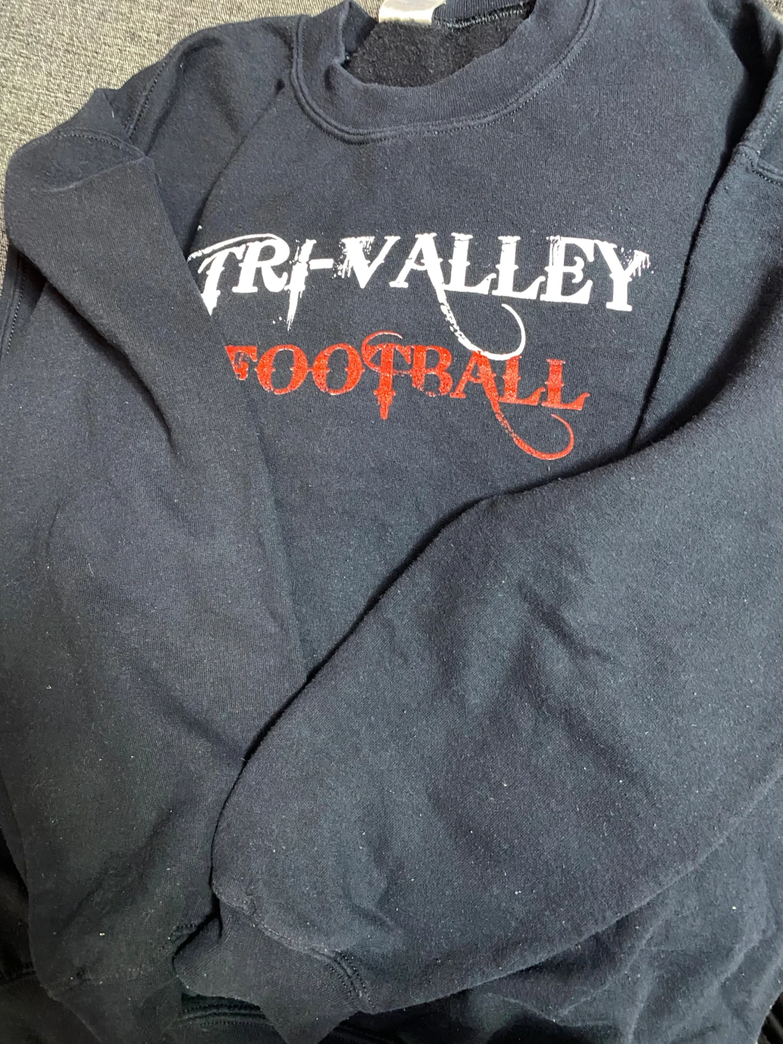 Svart Gildan sweatshirt Tri-Valley