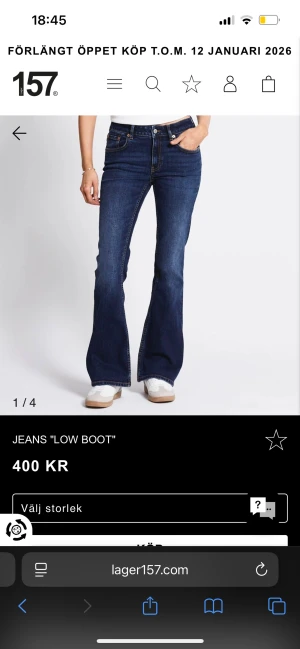 Bootcut jeans mörkblå Lager 157 - Mörkblå bootcut jeans från Lager 157 låg midja. Storlek S I short length med inga tecken på användning!