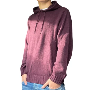 Stickad hoodie från Dressman - Riktigt snygg stickad hoodie från Dressman. Väldigt bra skick. Modellen är 173cm, 64kg. Pris kan diskuteras!