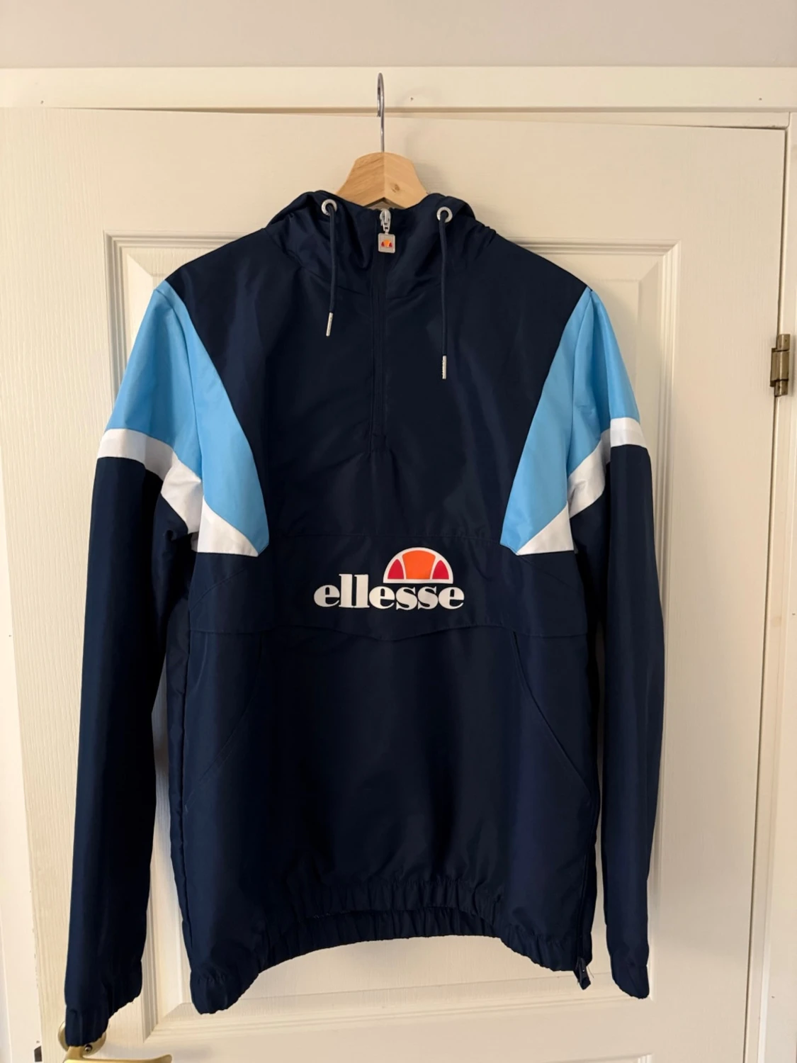 Blå vindjacka från Ellesse - 1