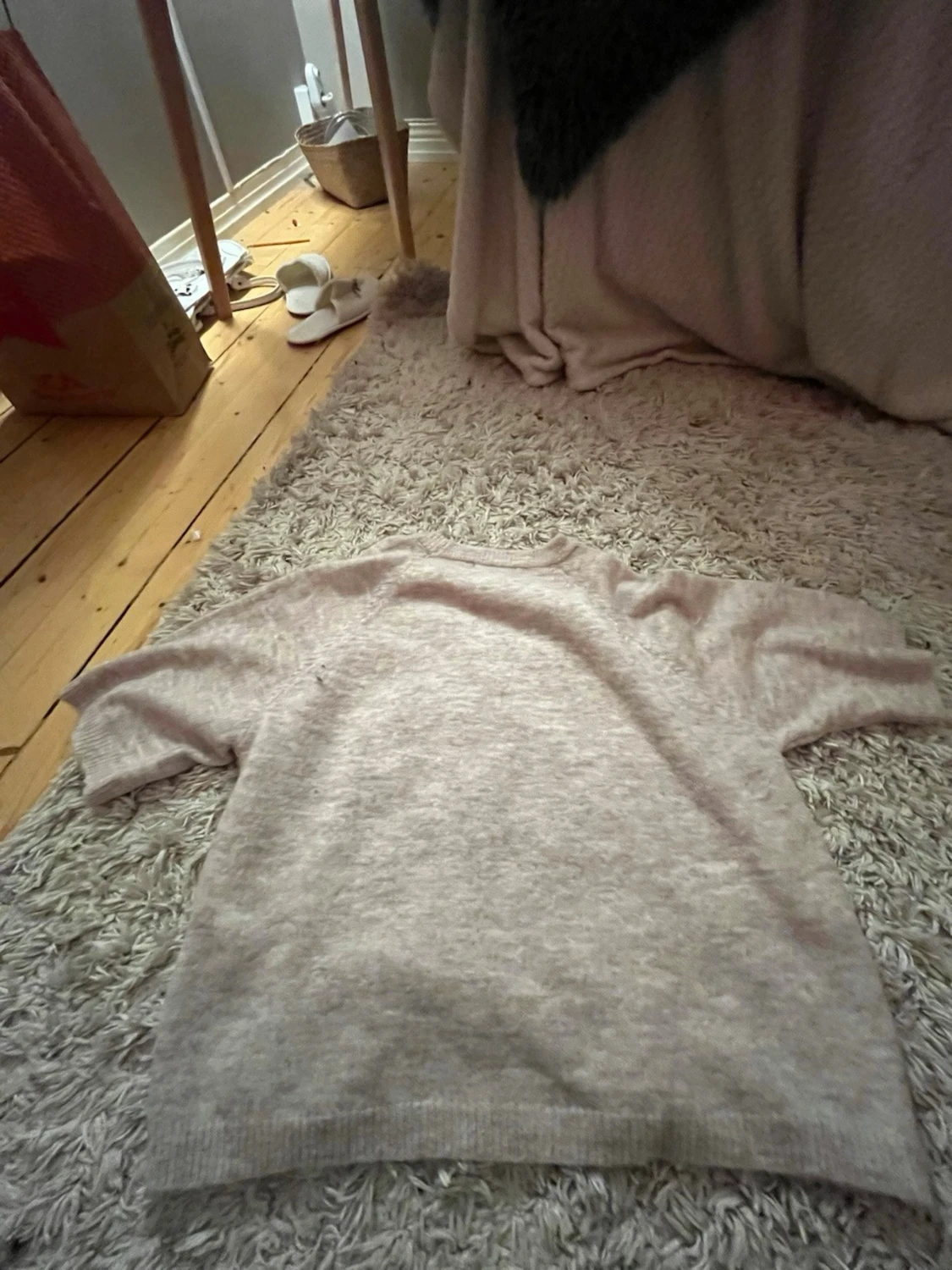 Beige stickad tröja med kort ärm - 4