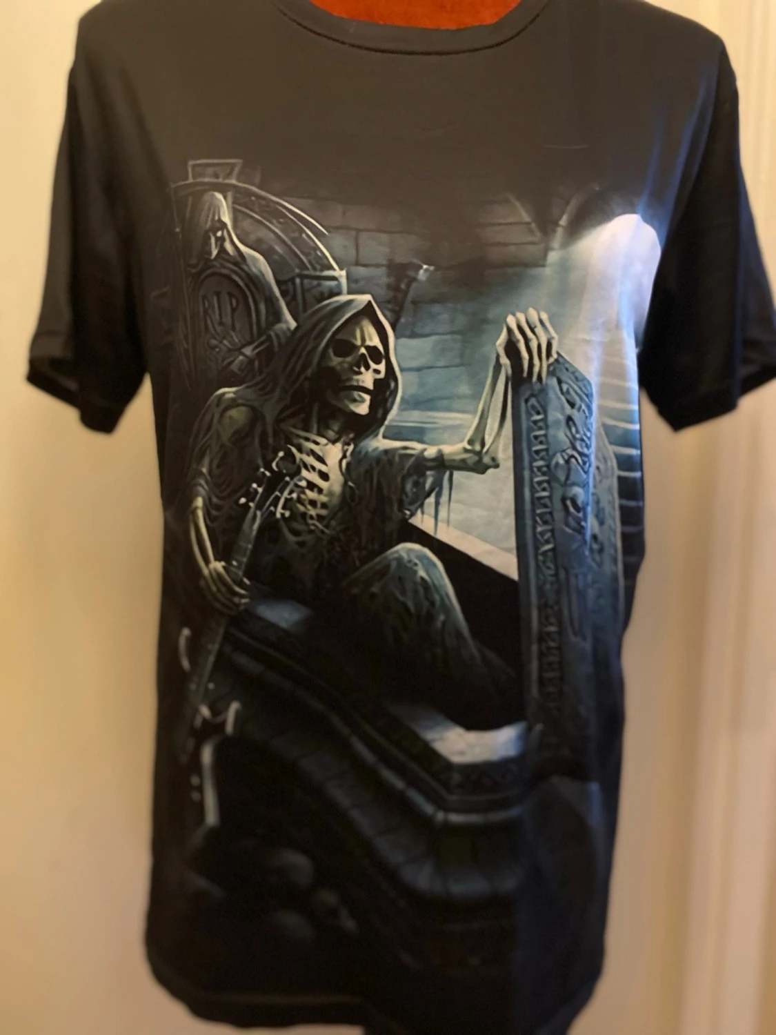 Svart t-shirt med dödskalletryck S - 1