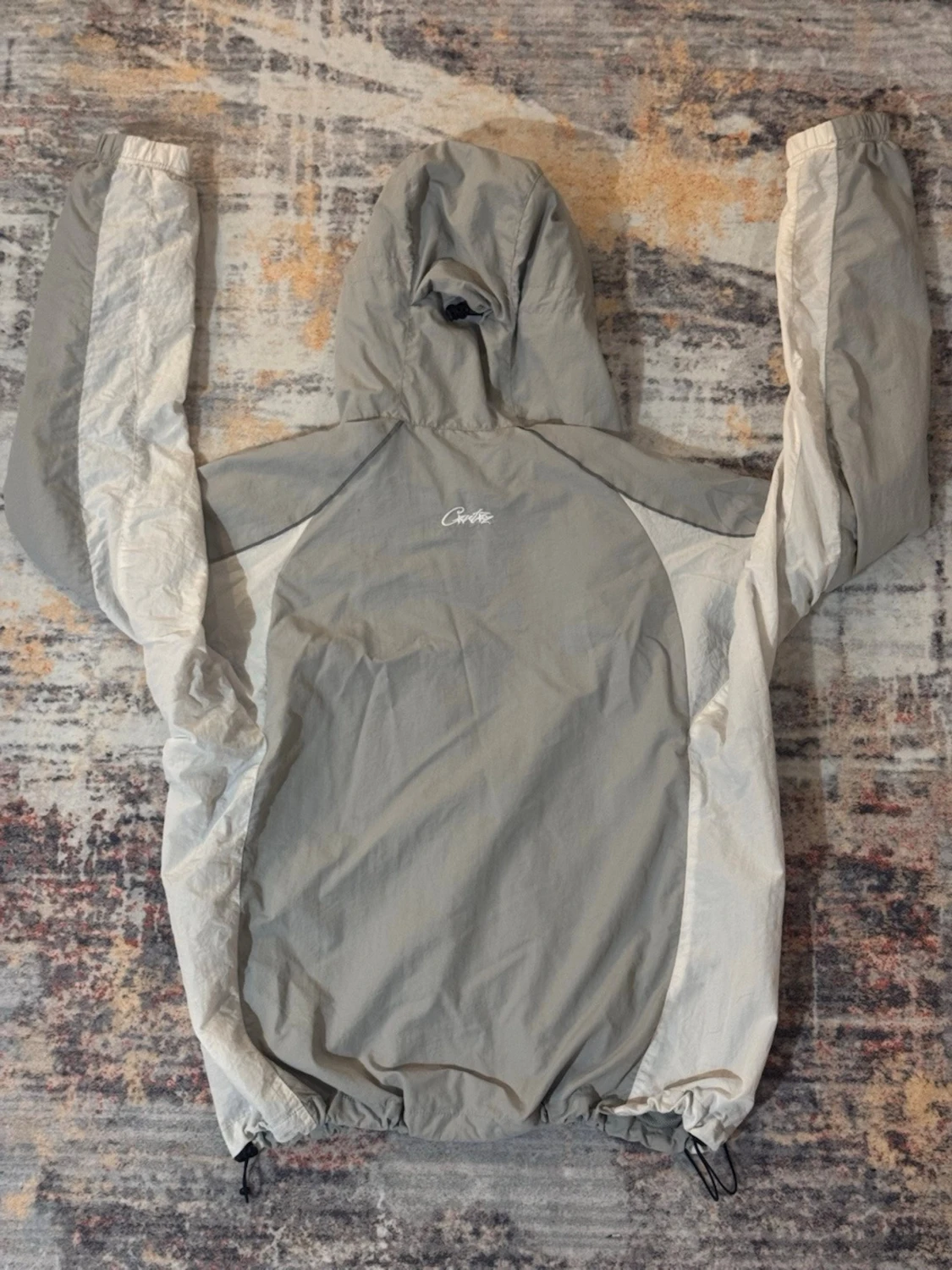 Grå Corteiz vindjacka med huva - 1