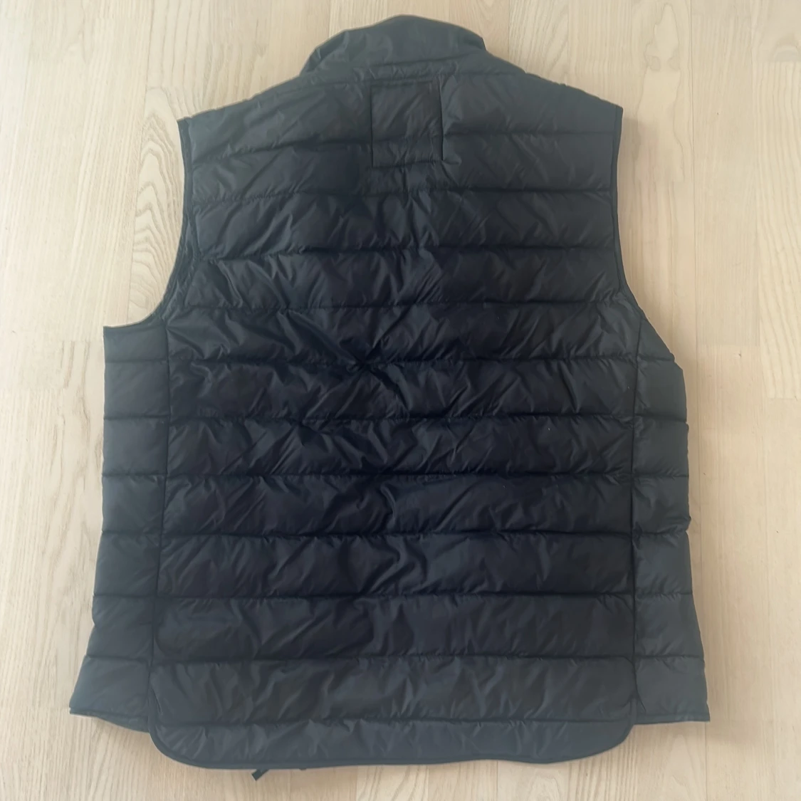 Svart dunväst från Morris, medium - 1