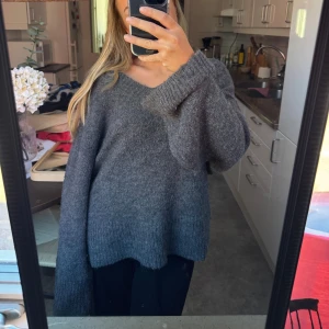 Stickad tröja - Stickad tröja från gina🌸