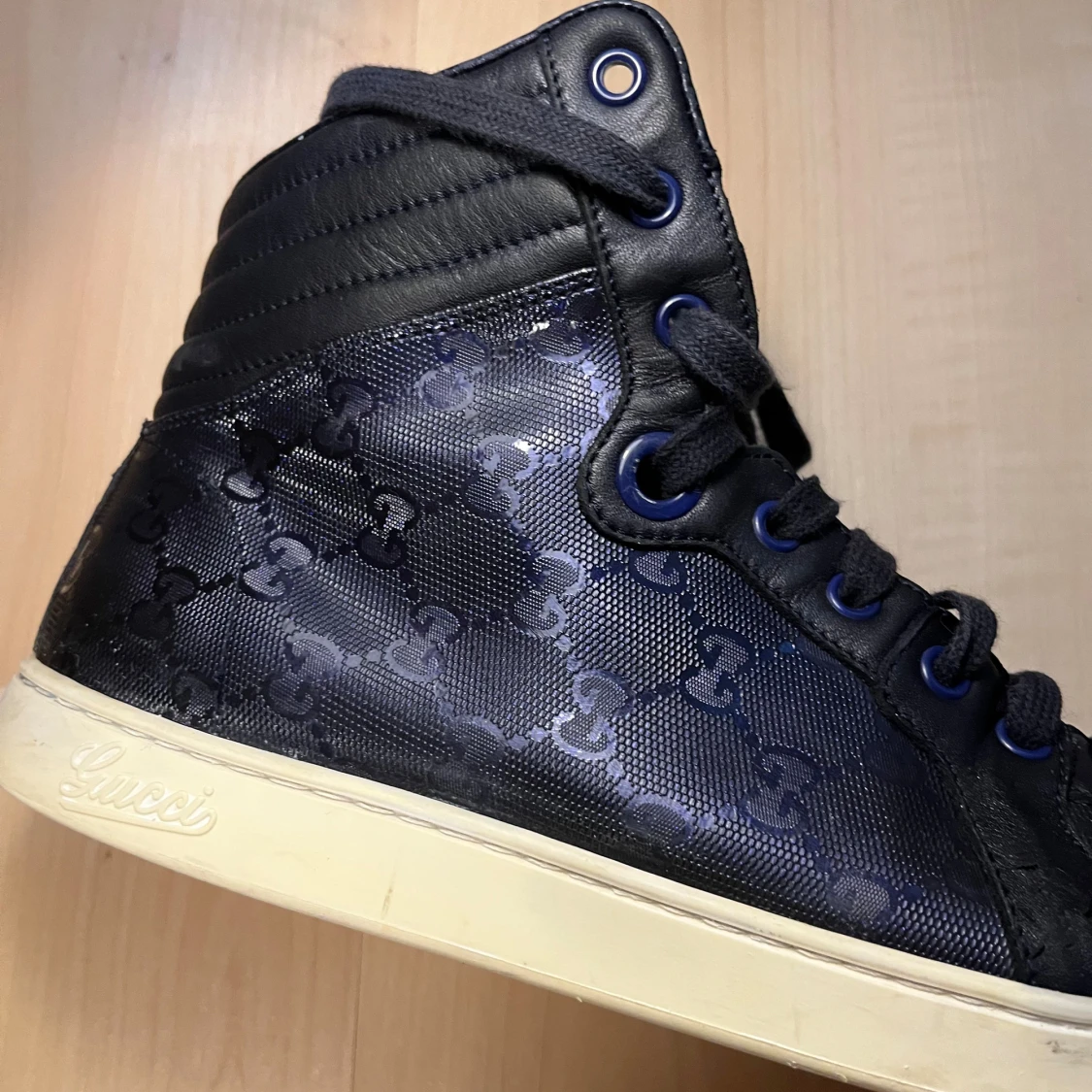 Svarta high top sneakers från Gucci - 3