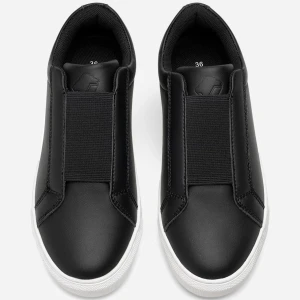 SÖKER!!!! söker dessa skor i storlek 39 och hälst rena och fina  - SÖKER DESSA AKUT I STORLEK 39 eller 40 från skopunkten, kostar ny pris 250 och kom med bra pris förslag🫰🏻