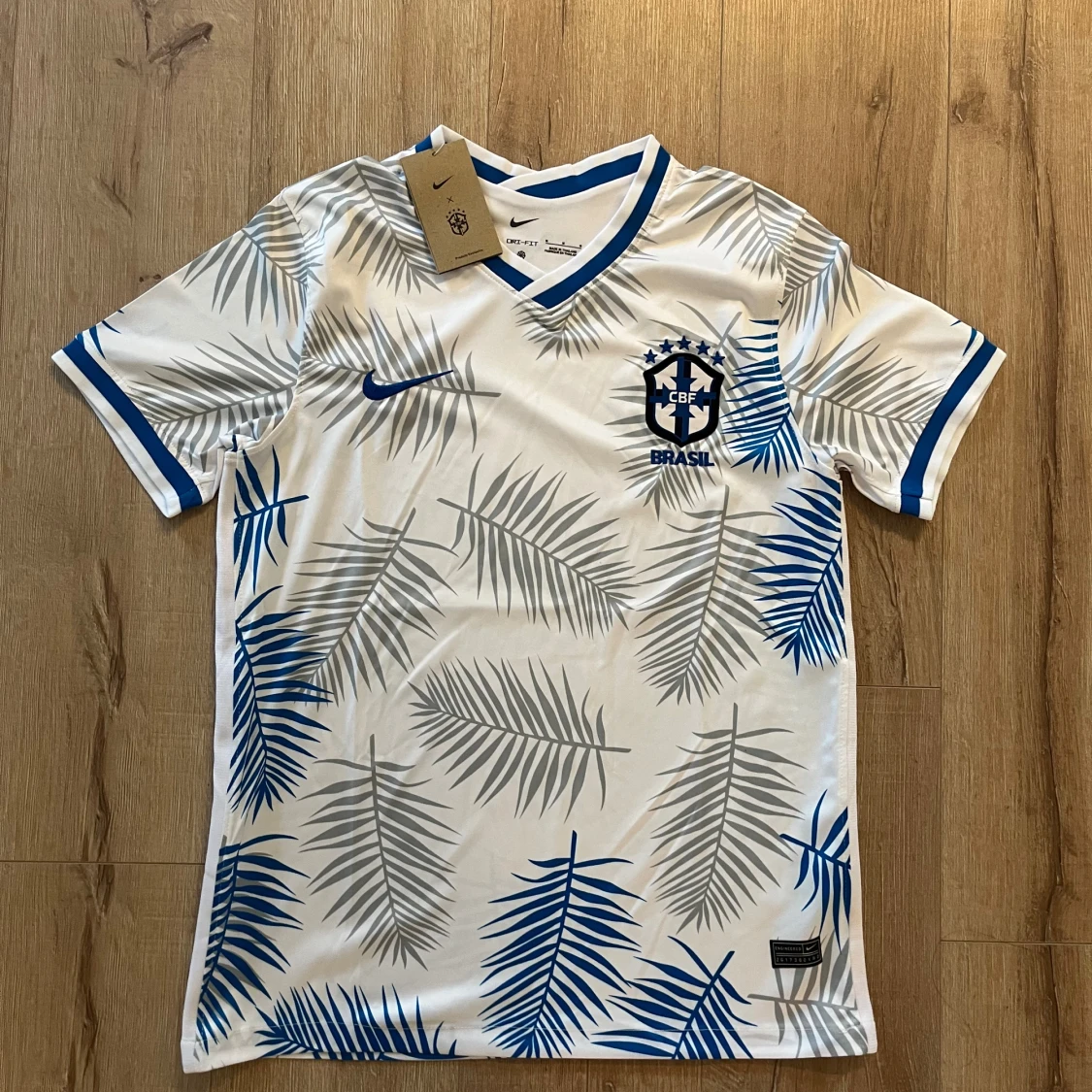 Vit Brasilien fotbollströja Nike M