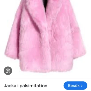 SÖKER H&M Rosa pälsimitation jacka - Söker i stl M