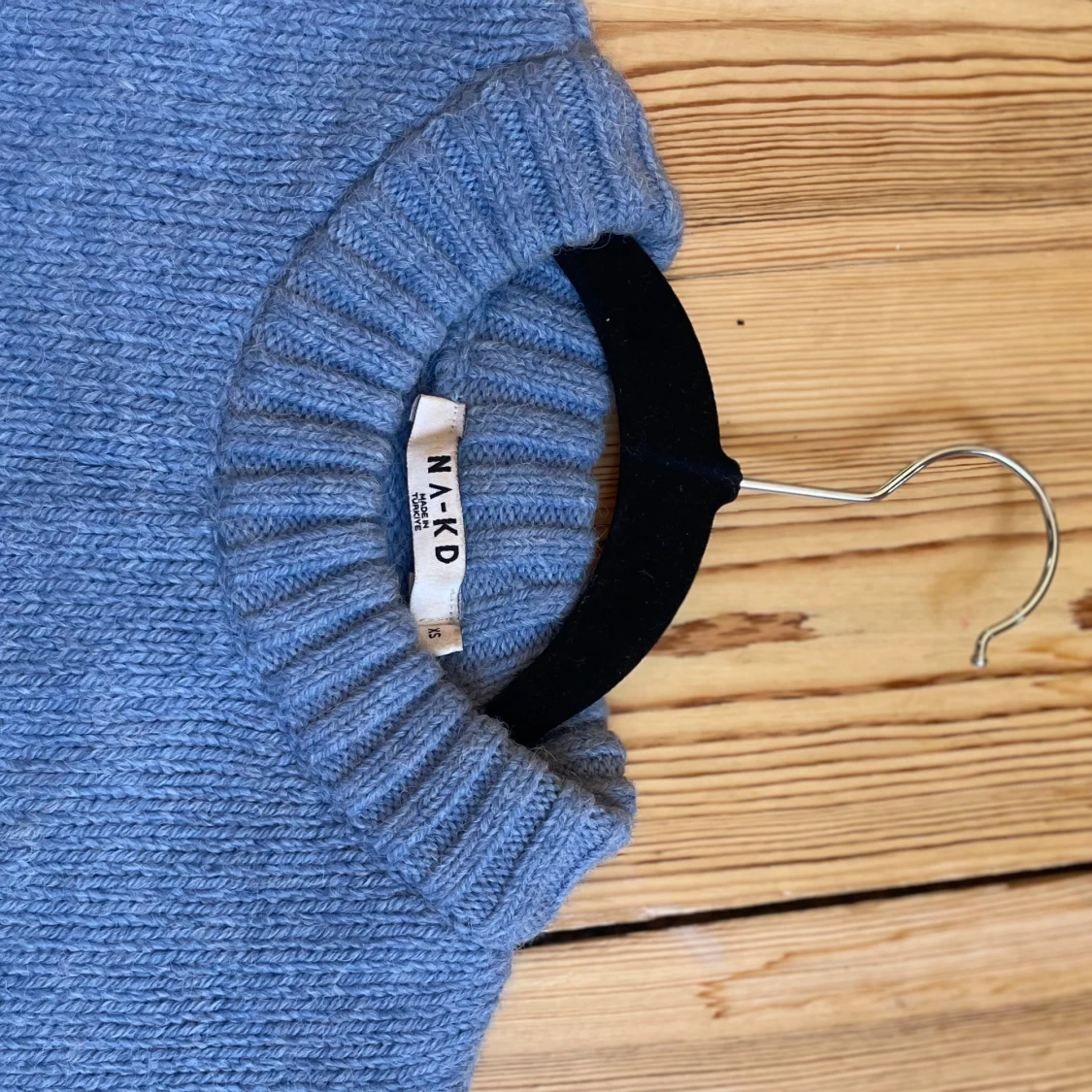 Ljusblå stickad tröja från NA-KD - 3