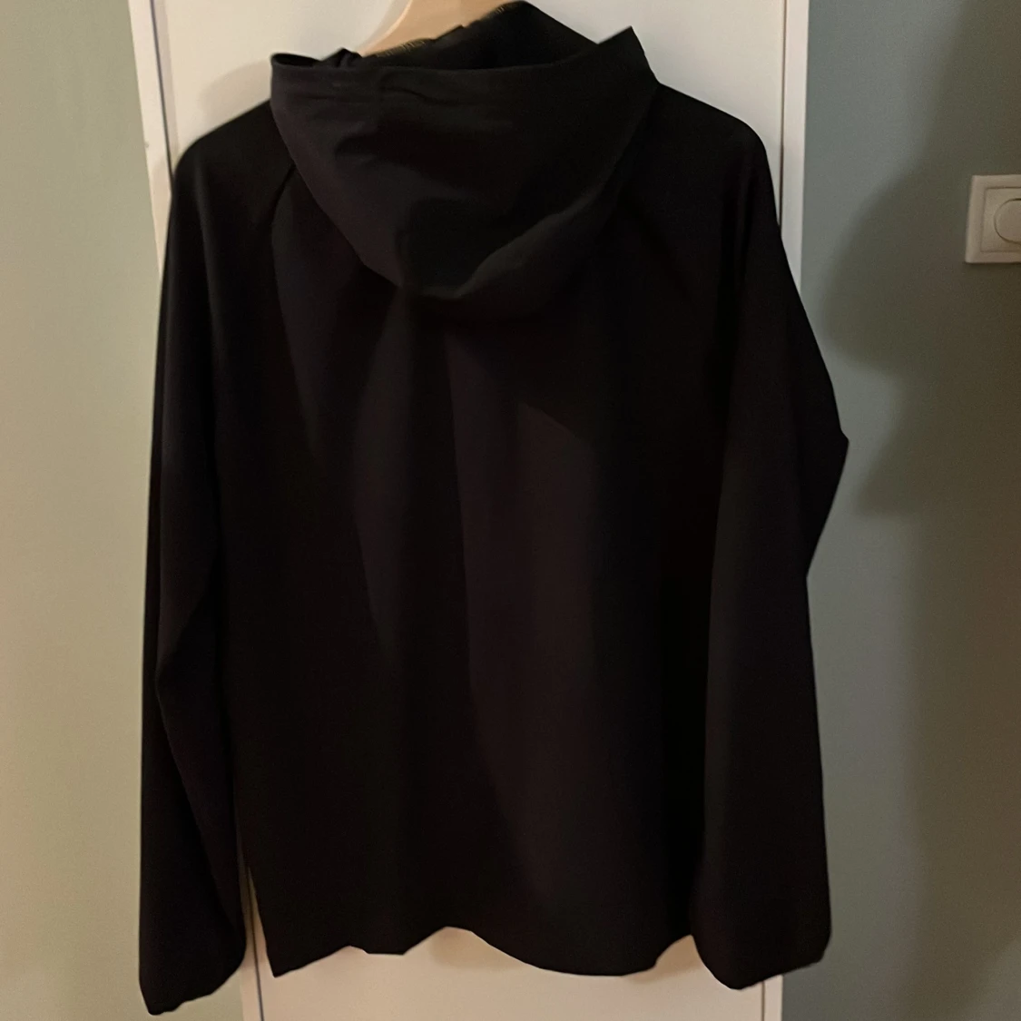 Svart vindjacka från Under Armour - 1