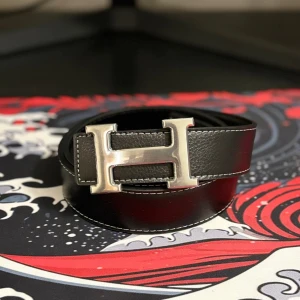 Svart belte - Säljer svart belte, nytt skick