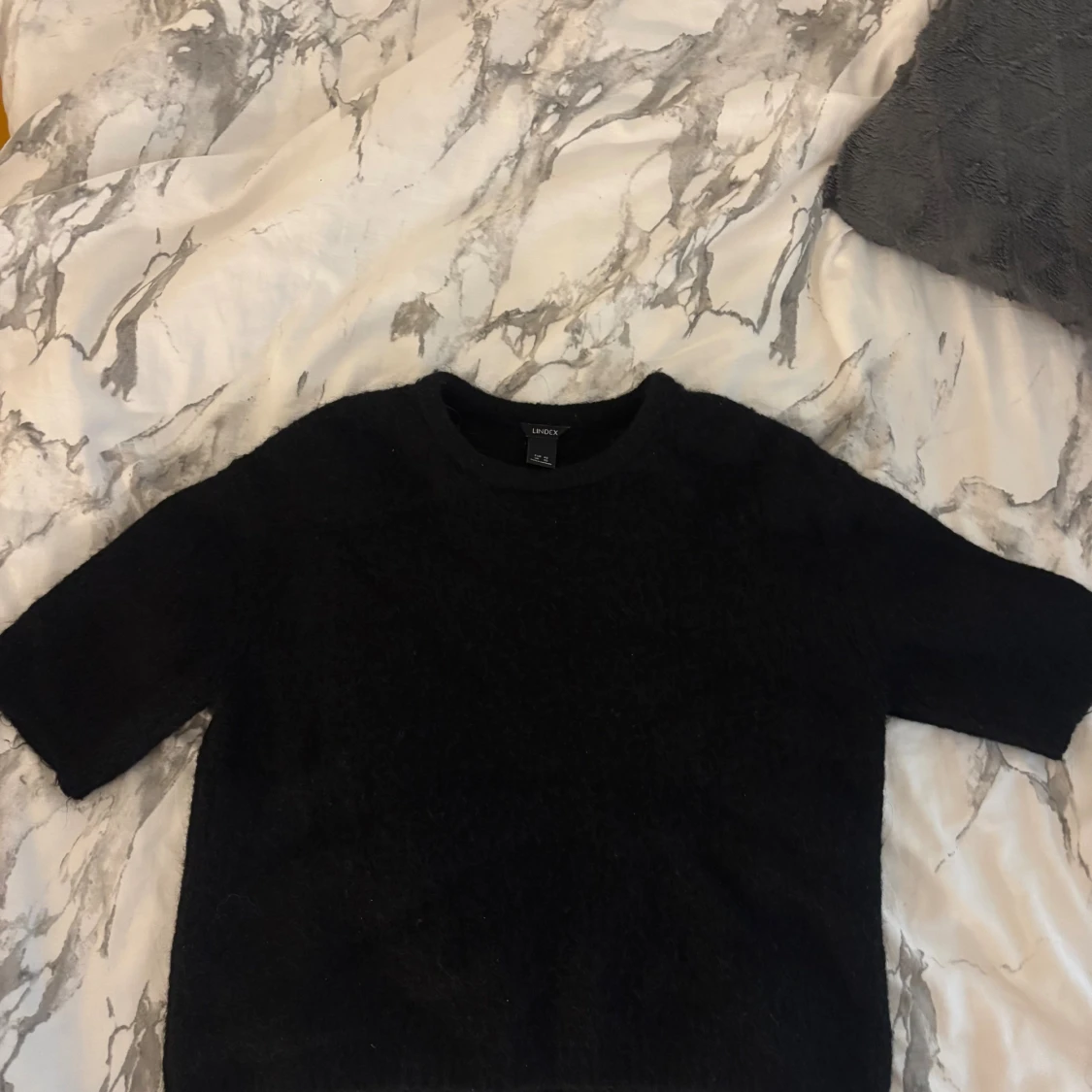 Svart stickad tröja från Lindex XS