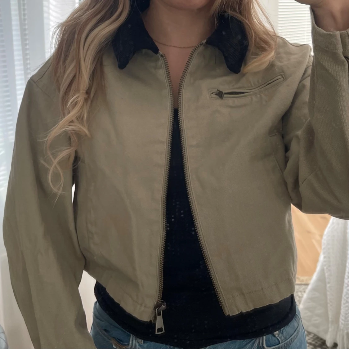 Beige bomberjacka från FB Sister