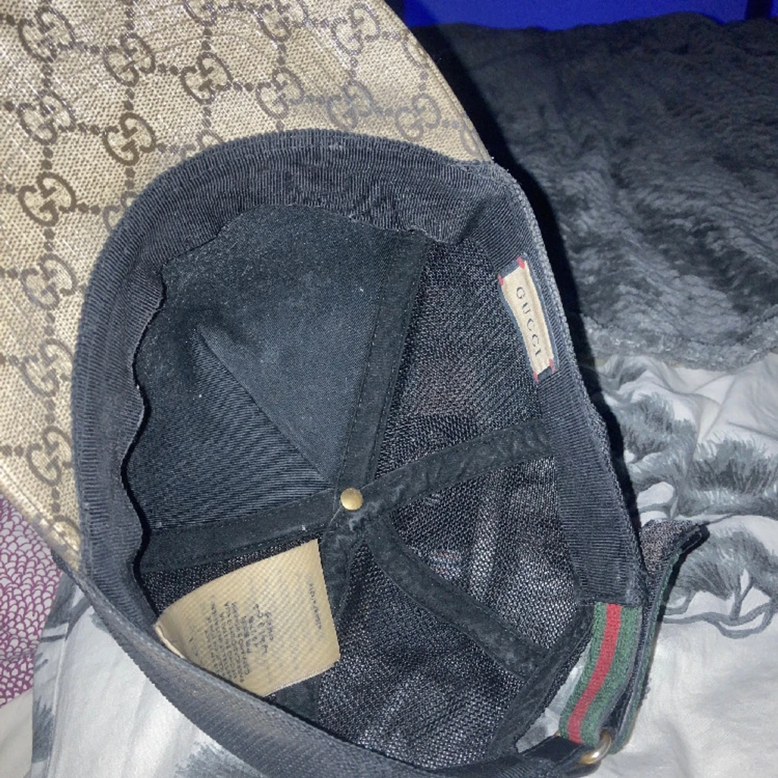 Gucci keps med tigertryck och GG-mönster