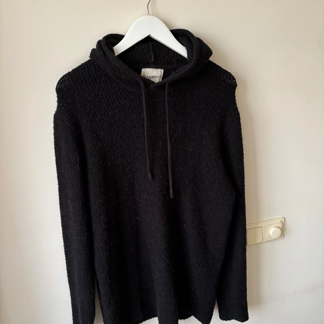 Stickad ull hoodie - 1