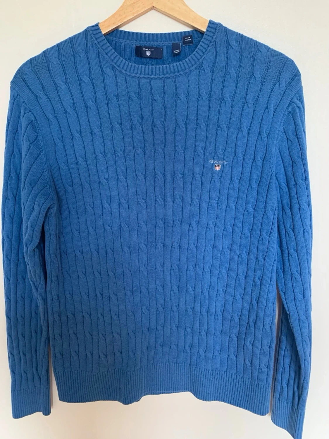 Blå kabelstickad tröja från GANT - 1