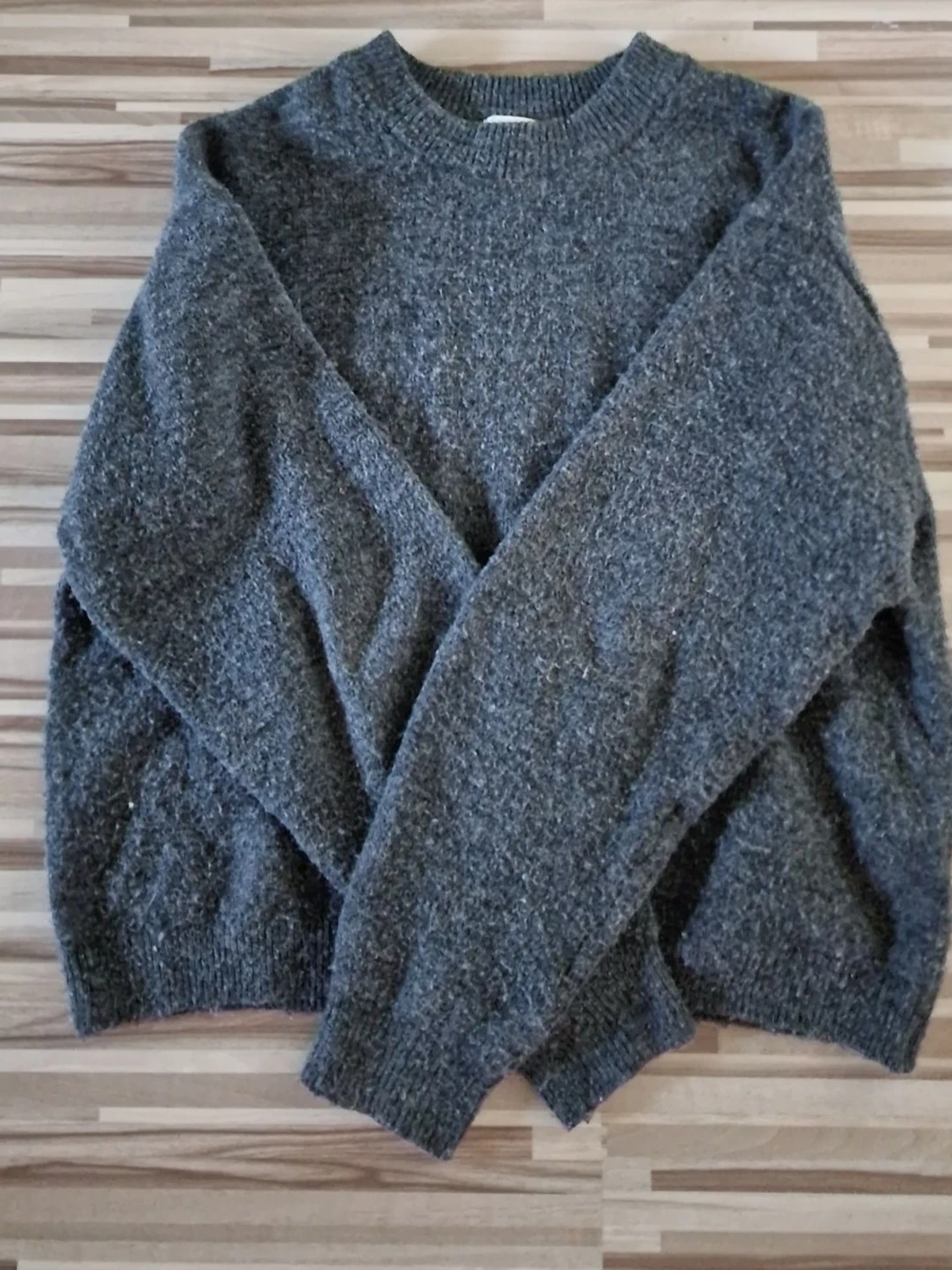 Mörkgrå stickad tröja från H&M