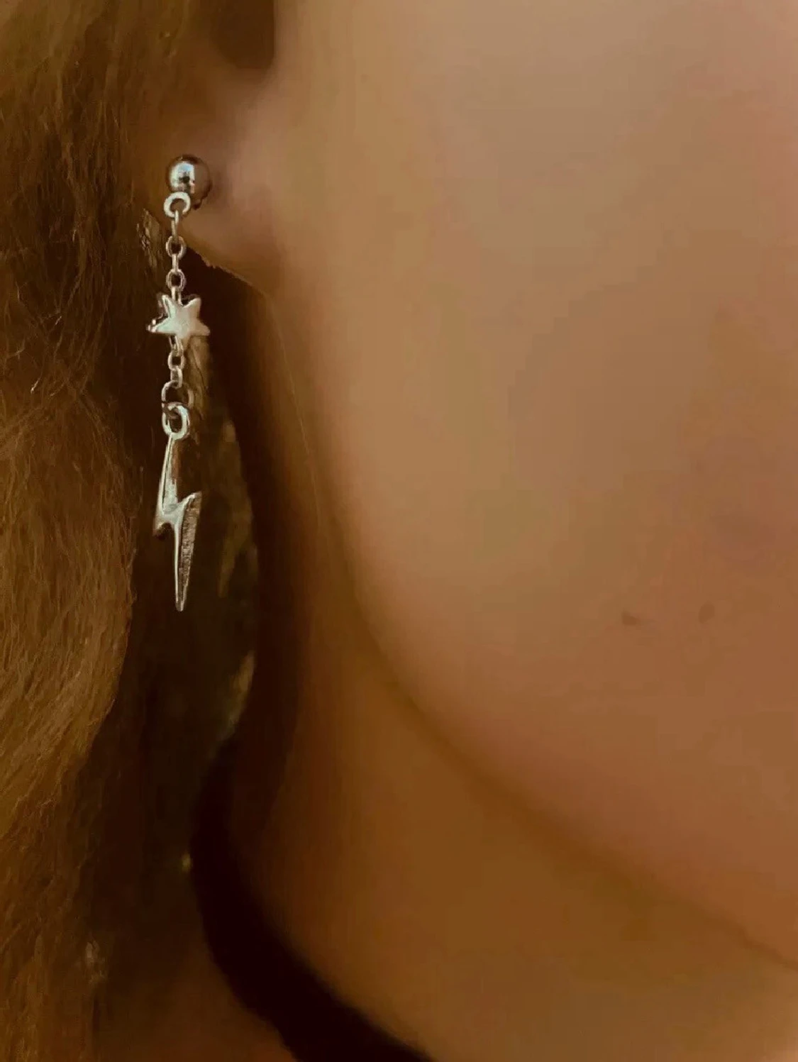 By prisförslag - 1 st örhänge blixt stjärna silver