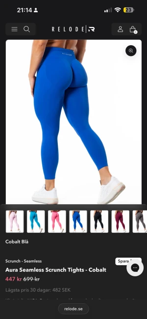 Blå tights från Relode - Aura Seamless Scrunch Tights från Relode i  färg: intensivt koboltblå . De har scrunch-effekt bak, hög midja och är helt sömlösa för maximal komfort. Perfekta för gymmet eller andra sportaktiviteter. Materialet är mjukt och stretchigt syntet. I storlek S, aldrig använda då dom för för små för mig