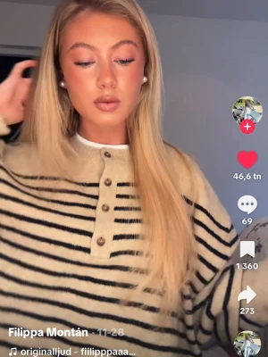 Beige och svart randig stickad tröja - Supersöt randig stickad tröja från Zara! Strl S. Använd endast en gång! 💞