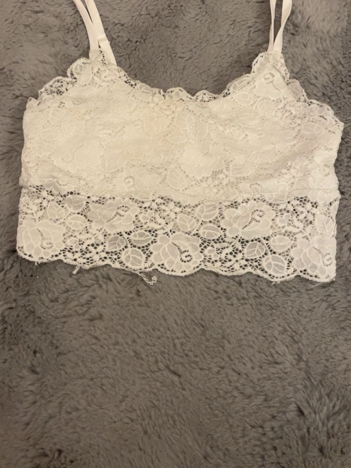 Vit spetsig croppad linnetopp - 1