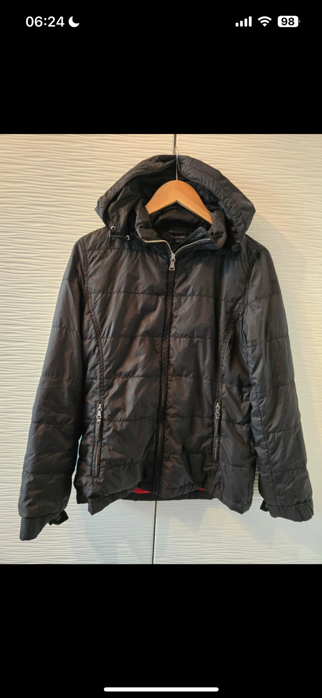 Svart pufferjacka från Tommy Hilfiger - 1