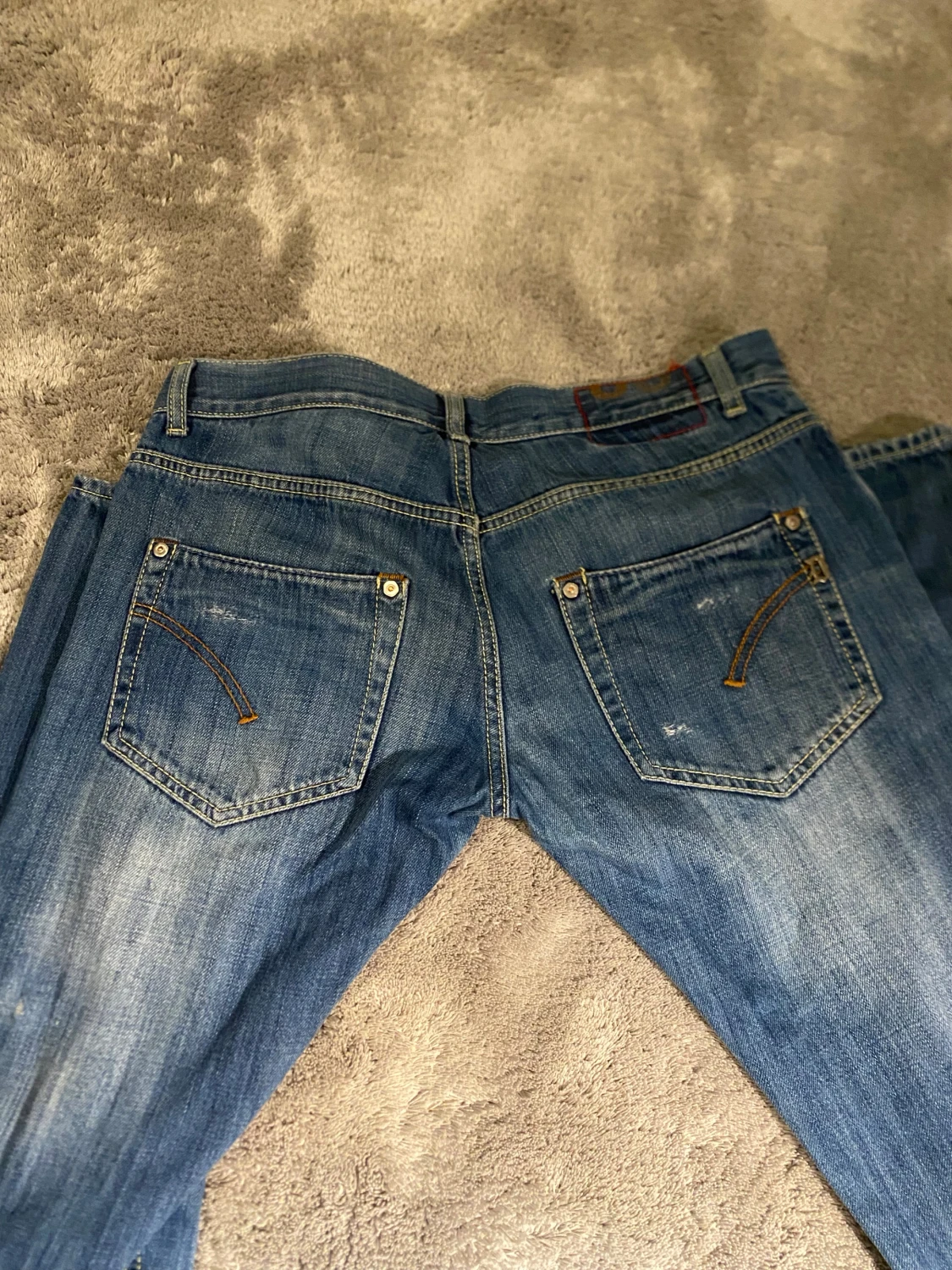 Blå jeans i rak modell, storlek 32 - 1