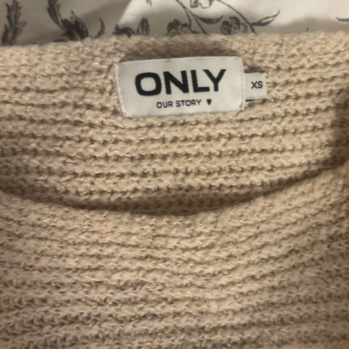 Beige stickad tröja från ONLY - 2