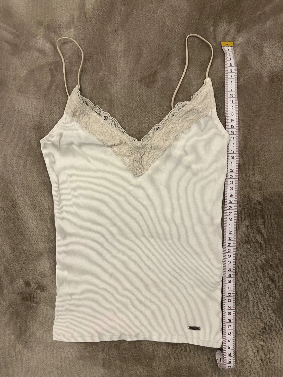 Vit ribbad linnetopp från Hollister - 5