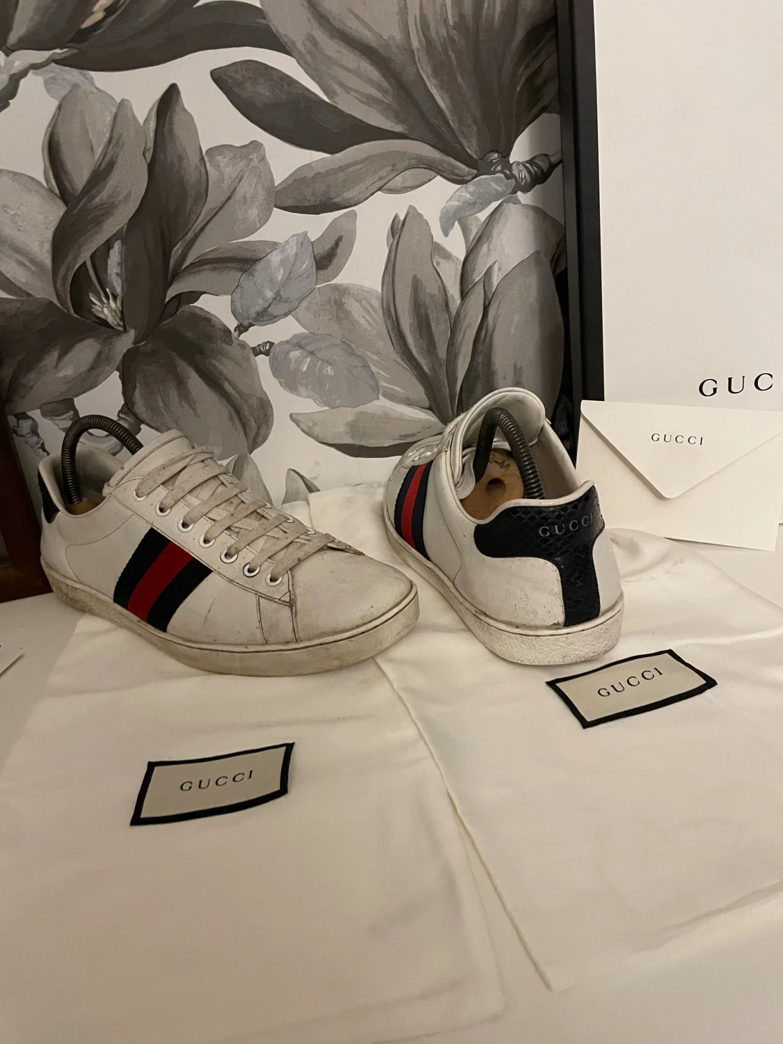 Gucci sneakers med röd och blå rand - 1