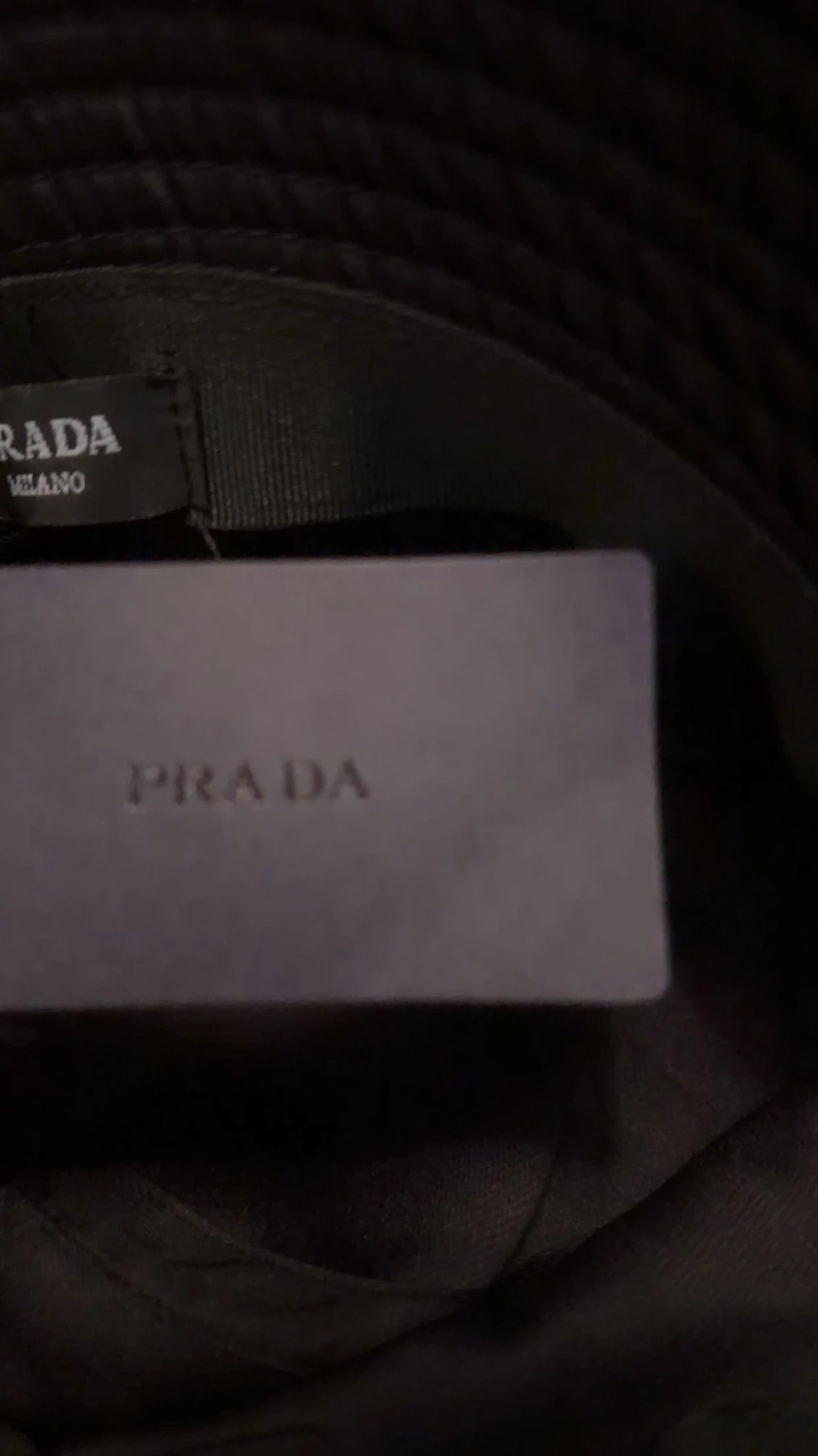 Svart bucket hat från Prada - 4