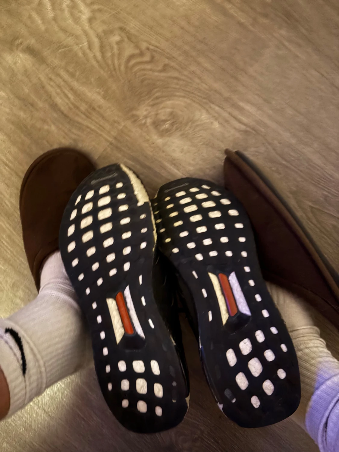 Svarta Adidas Ultraboost sneakers - 1