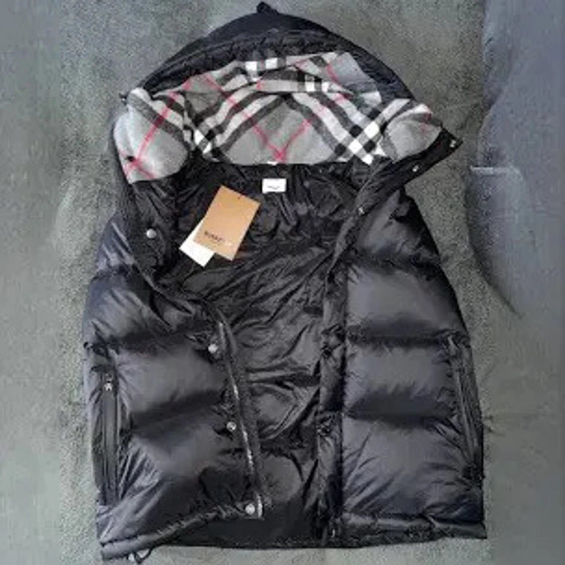 Svart dunjacka från Burberry - 1