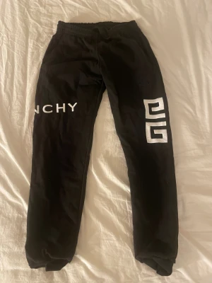 Givenchy - Storlek S