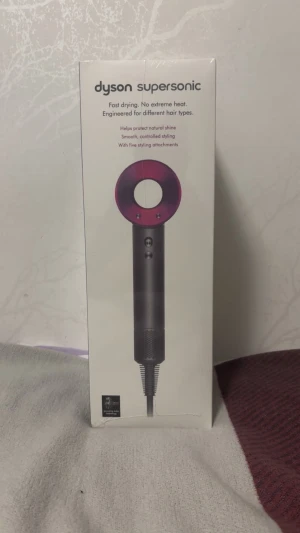 Dyson HD08 - Helt ny och oanvänd dyson i lila 