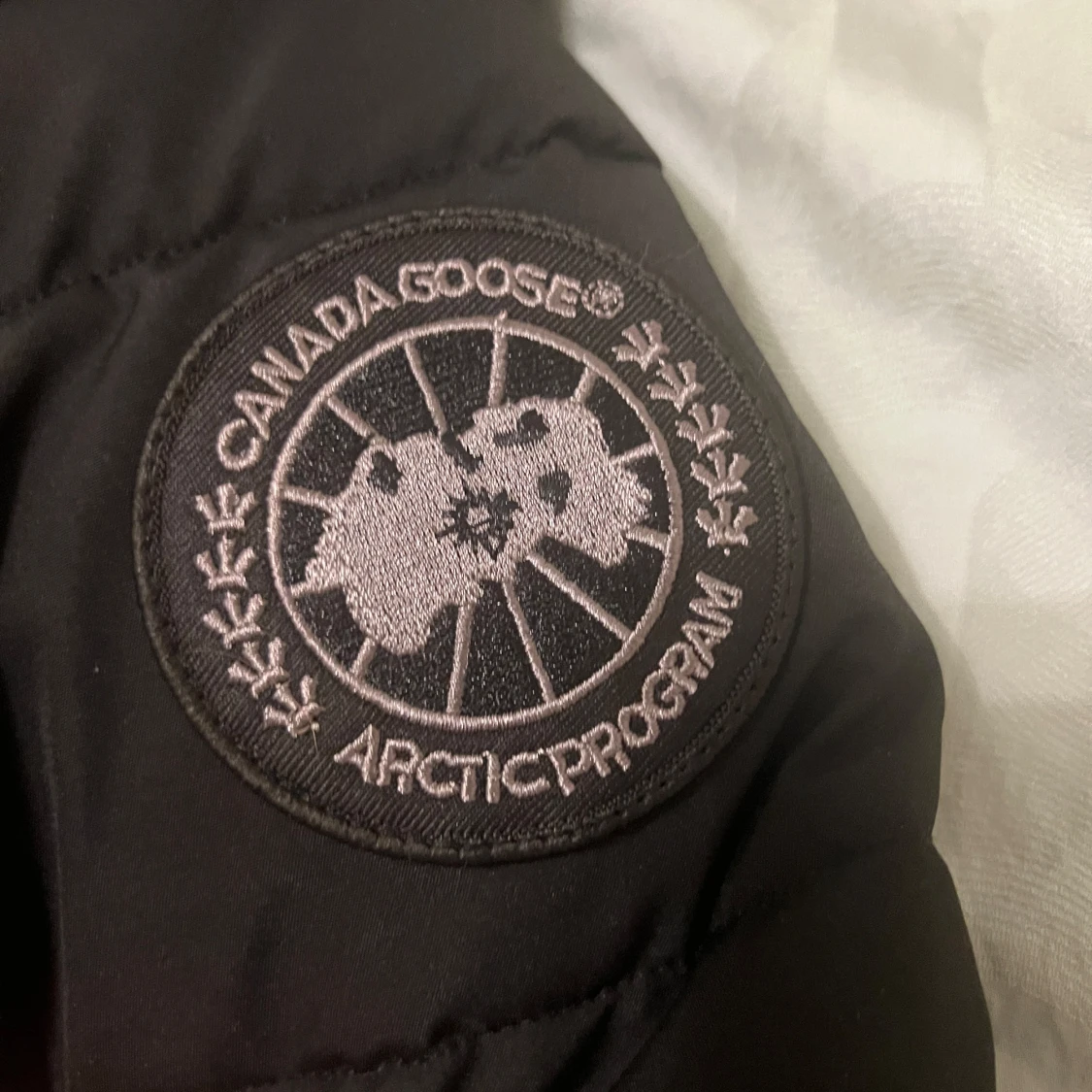 Canada Goose Wyndham Black Badge - 1