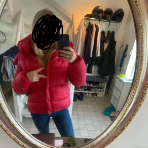 Bikbok jacka - Säljer min fina jacka då den ej kommer till användning, inga märken eller något, köpt för 799💗