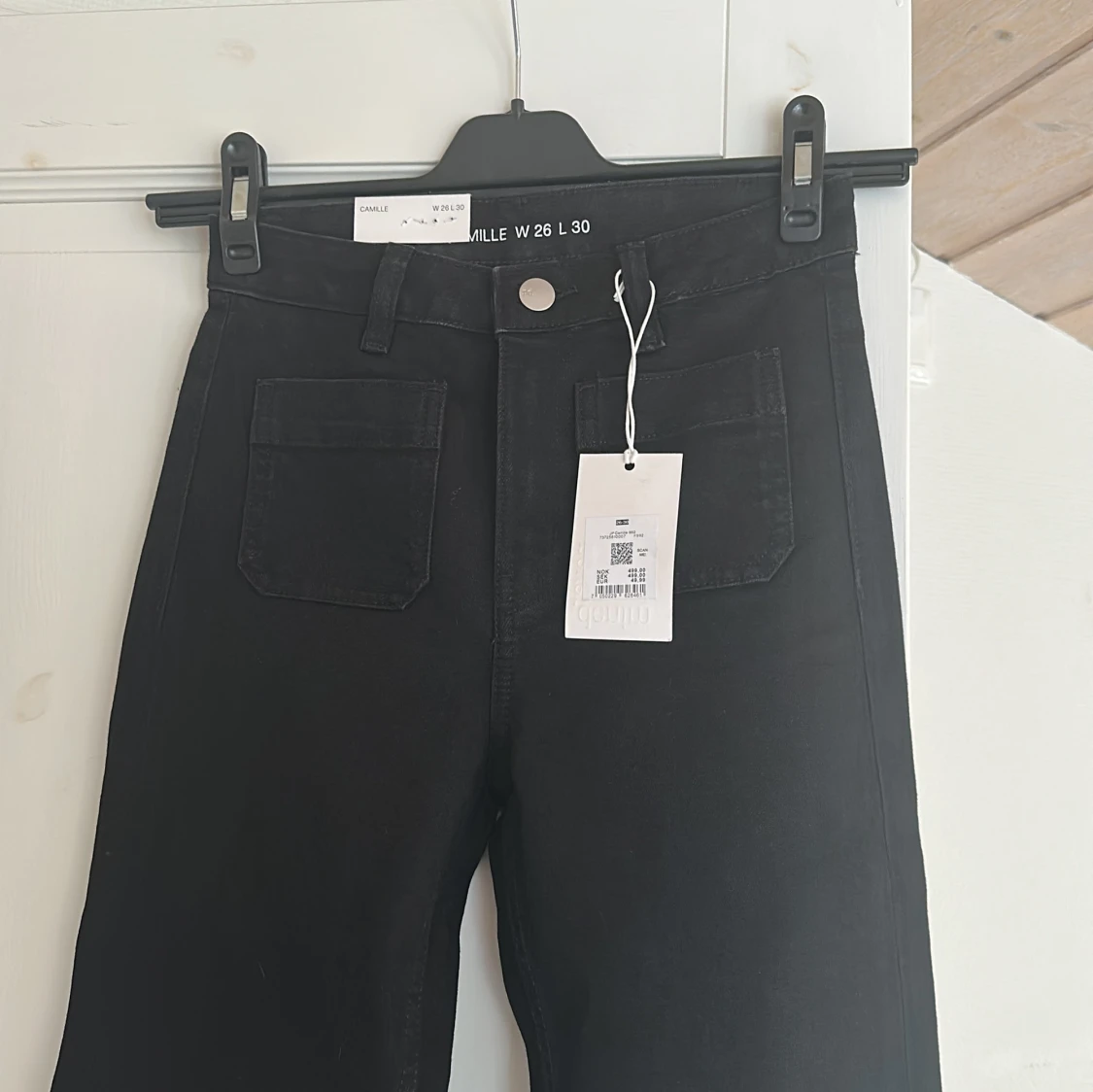 Svarta wide jeans  - 1