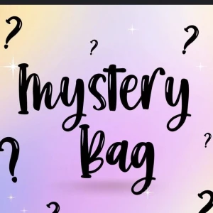 Mystery bag - Detta är en mystery bag med tema av nagel saker allt från acrylic powder till nagellack och nagel prep och lite annat. Skriv till mig om ni har frågor 