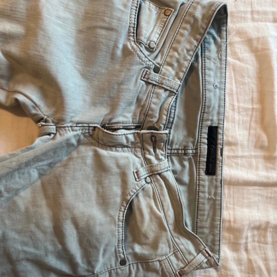 Lågmidjade jeans på CK - 4